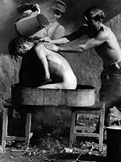 Improvised: Wehrmacht soldiers doing laundry, 1942