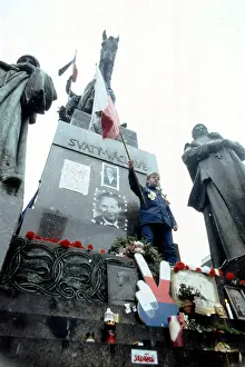 Khol: Wenceslas Square - statue - monument - demonstration