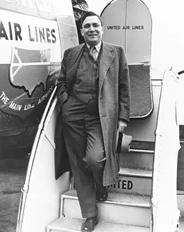 1401: Wendell Willkie modernized his 1940 campaign by