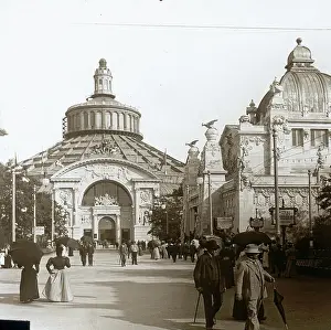 Rotunde: The west portal of the Rotunde