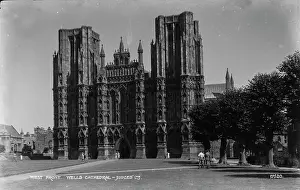 Sightseeing: West Front of Wells Cathedral