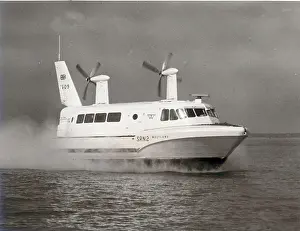 Hovercraft: Westland SRN2 hovercraft, G-12-5
