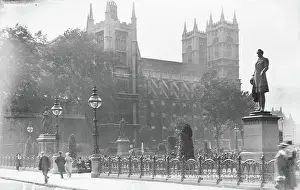 Lampposts: Westminster Abbey in Historical Context