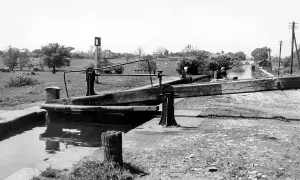 Wheaton: Wheaton Aston, the Lock c1952