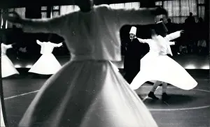 Swirling: Whirling dervishes in action