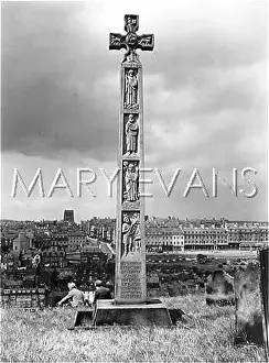 Caedmon: WHITBY/CAEDMON CROSS