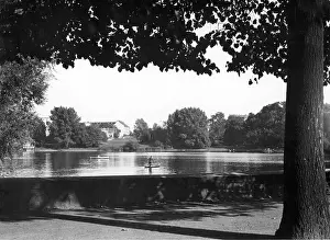 Lime: White Lake in Berlin, 1934