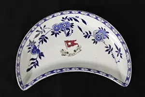 Delft: White Star Line - Delft pattern crescent dish