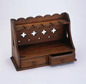 Drawers: White Star Line pipe rack with drawers