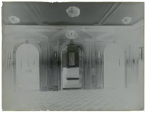 Elevators: White Star Line, RMS Olympic - elevators on D Deck