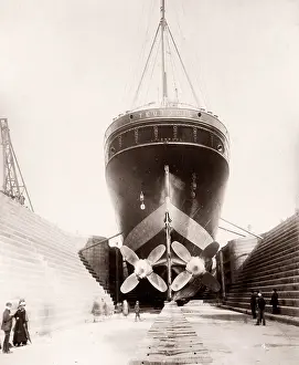 Graving: White Star Line, RMS Teutonic launch, graving dock