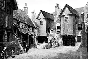 Whitehorse: Whitehorse Close, Edinburgh early 1900's