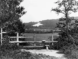 Risborough: WHITELEAFE CROSS