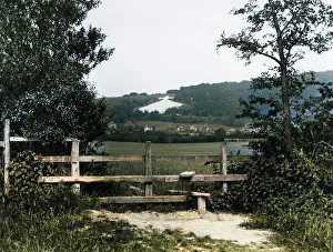 Risborough: WHITELEAFE CROSS