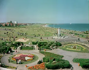 Whitley: Whitley Bay - The garden and links