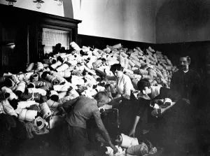Cloths: Whool collection in Berlin, 1917