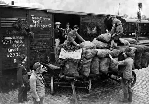 Potatoes: WHW delivery to Berlin, 1933