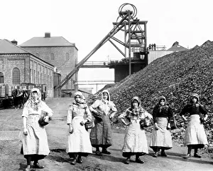 Wigan: Wigan Junction Colliery Pit Brow Lasses
