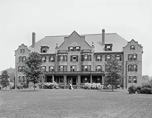 Holyoke: Wilder Hall - Mount Holyoke - college - architecture