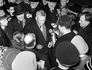 Tibet: Wilhelm Filchner returns from his expedition to Tibet, 1938