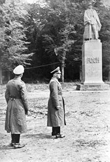 Foch: Wilhelm Frick visits Compiegne, 1940