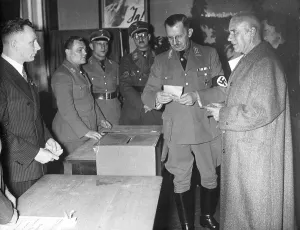 Jaeger: Wilhelm Frick votes, 1938