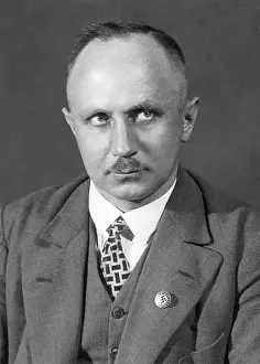 Kube: Wilhelm Kube, 1933