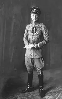 Totenkopf: Wilhelm of Prussia in Hussar uniform, 1918