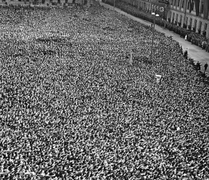 Annexation: The Wilhelmsplatz in Berlin, 1938