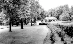 C1965: Willenhall, Memorial Park c1965