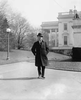 Cronies: William Billy Burns (1861-1932), walking ?