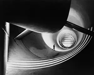 Aerodynamics: Wind tunnel at Langley Aeronautical Laboratory ?