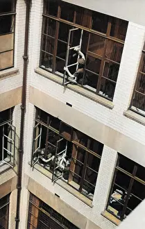 Panes: WINDOW CLEANING GIRLS