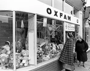 Oxfam: WINDOW SHOPPING/OXFAM