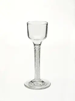 Glassware: Wine glass