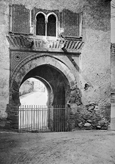 Alhambra: Wine portal in the Alhambra, 1899