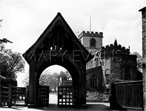 Lychgate: WING LYCHGATE