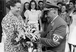 Winifred: Winifred Wagner and Robert Ley in Bayreuth, 1941