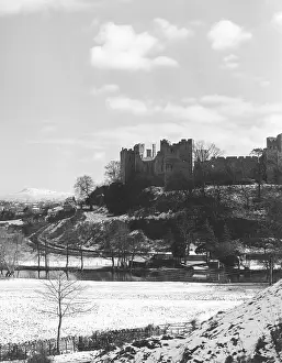 Ludlow: WINTER IN LUDLOW