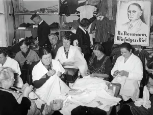 Apparel: Winter Relief in Memel, 1939