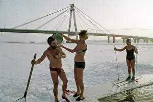 Cherepovets: Winter Swimmers
