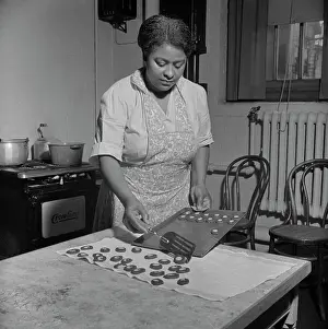 Cookies: Woman - Baking - Kitchen - Child Care