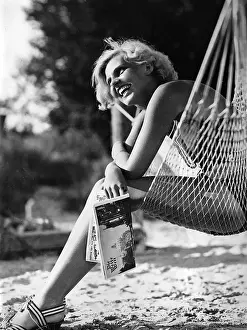 Hammock: Woman on the beach, 1939