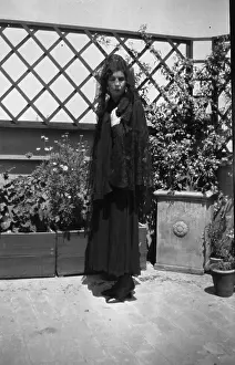 C1925: Woman in black