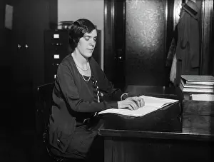 Braille: Woman - Blind - Braille - Disability