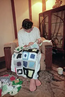 Squares: WOMAN CROCHETING 1940S