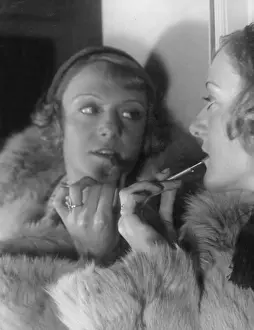 Haircut: Woman in front of a mirror, 1935