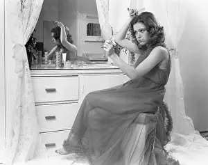 Sleepwear: WOMAN IN NYLON NIGHTIE
