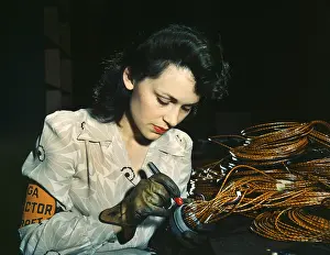 Burbank: Woman - occupations - manufacturing - WWII