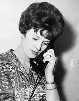 WOMAN ON PHONE/ 1970S